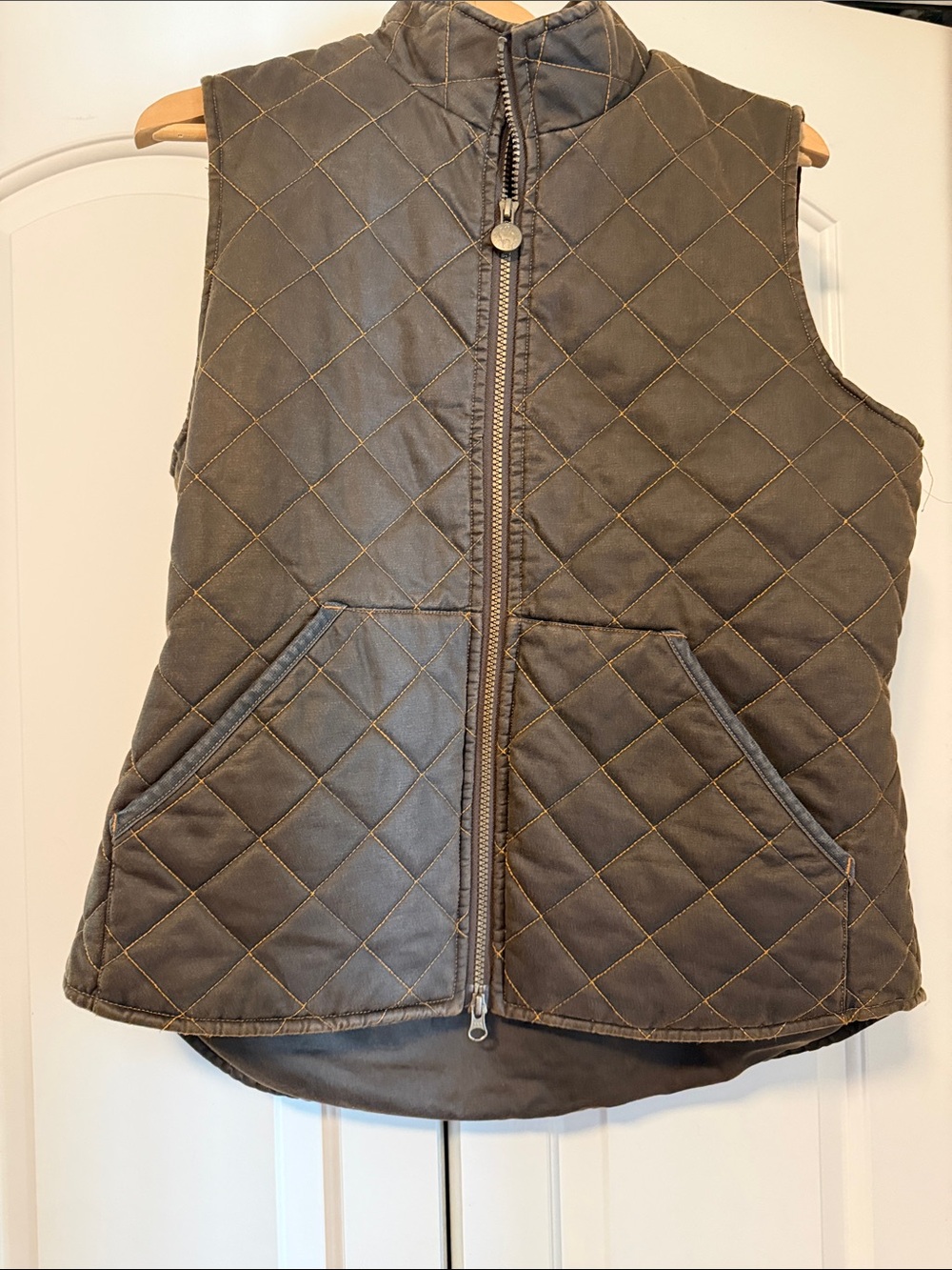 OUTBACK. Quilted Sleeveless Vest - Brown